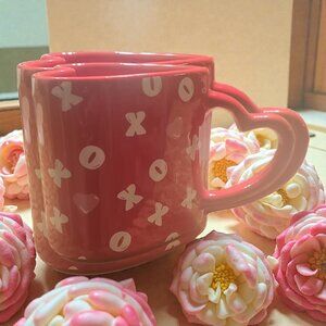 Red Heart-Handle Ceramic Mug with XOX Heart — Product Feature